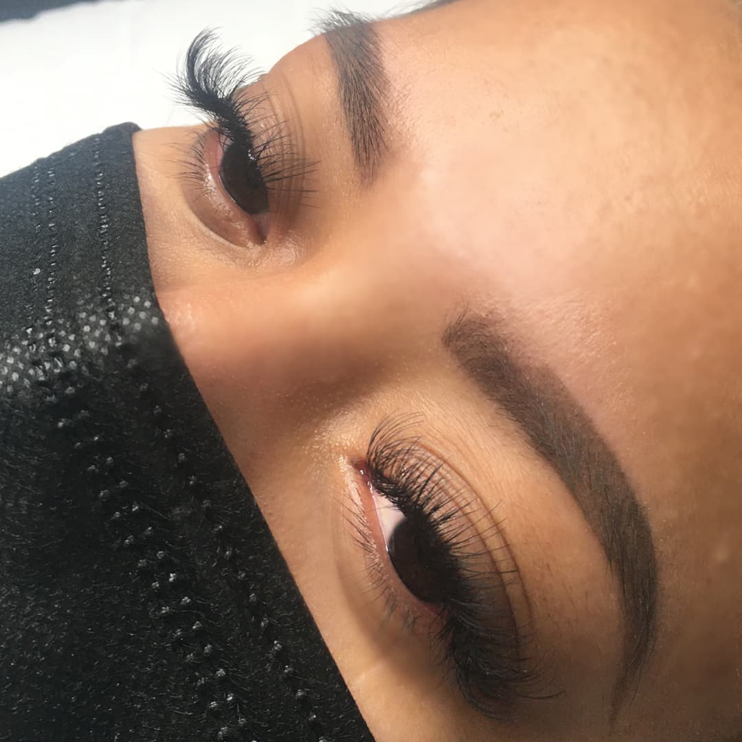 Full lash extension set — after